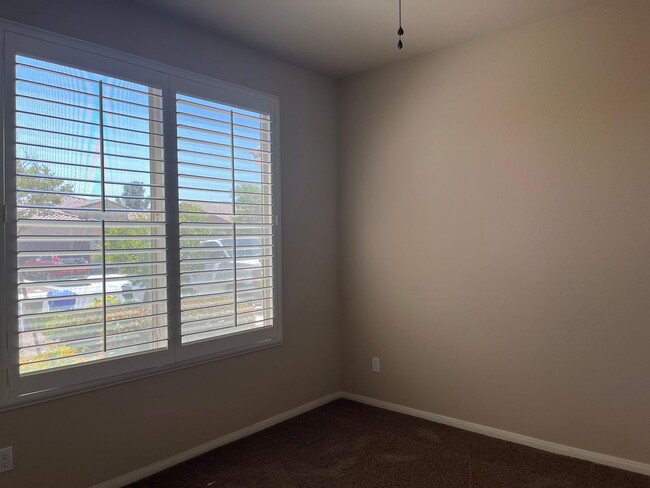 Building Photo - 3 bedroom 2 bathroom Home available in 55+...