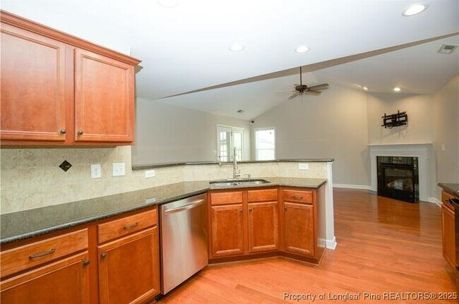 Building Photo - 207 Heather Brook Cir