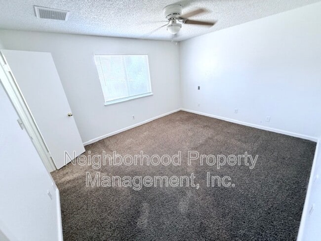 Building Photo - 5390 N Salinas Ave