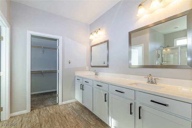 Building Photo - 10461 Skye Summit Ave