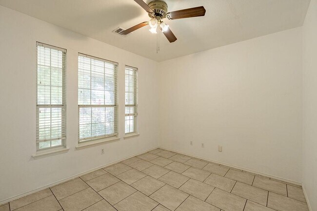 Building Photo - 1016 Tom Seaver Pl