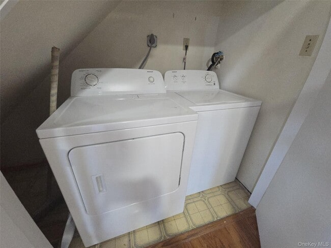 Building Photo - 91 Holloran Rd