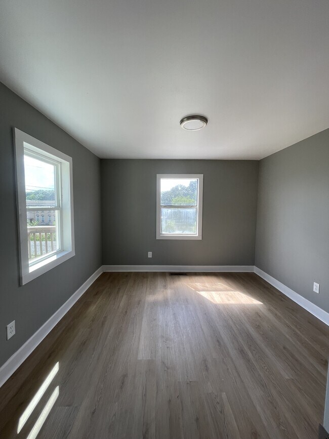 Building Photo - 2019 N Chamberlain Ave