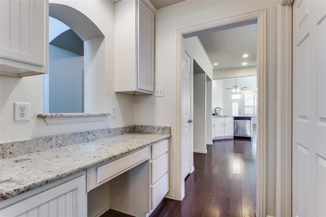 Building Photo - 3309 Edgewater Dr