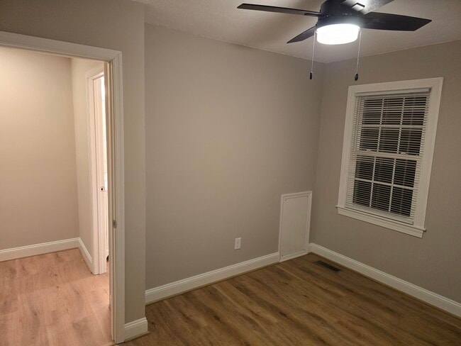 Building Photo - 8108 Timberlake Rd