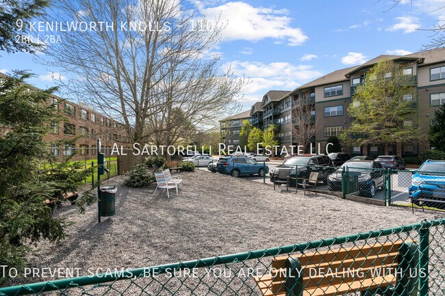 Building Photo - Pet Friendly bottom floor condo with pool ...