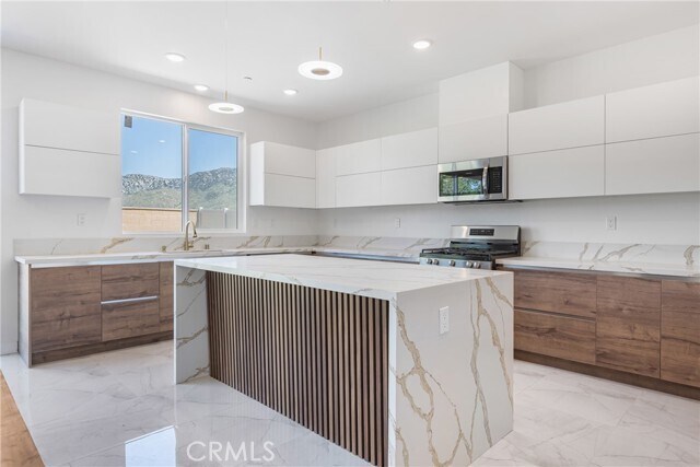 Building Photo - 14424 Buvan Ct