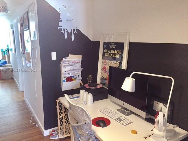 Building Photo - 7400 NE 6th Ct