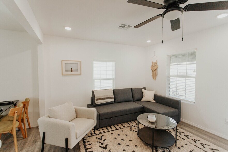 Building Photo - 3729-3727 N 24th St