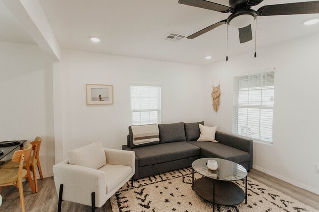 Building Photo - 3729-3727 N 24th St