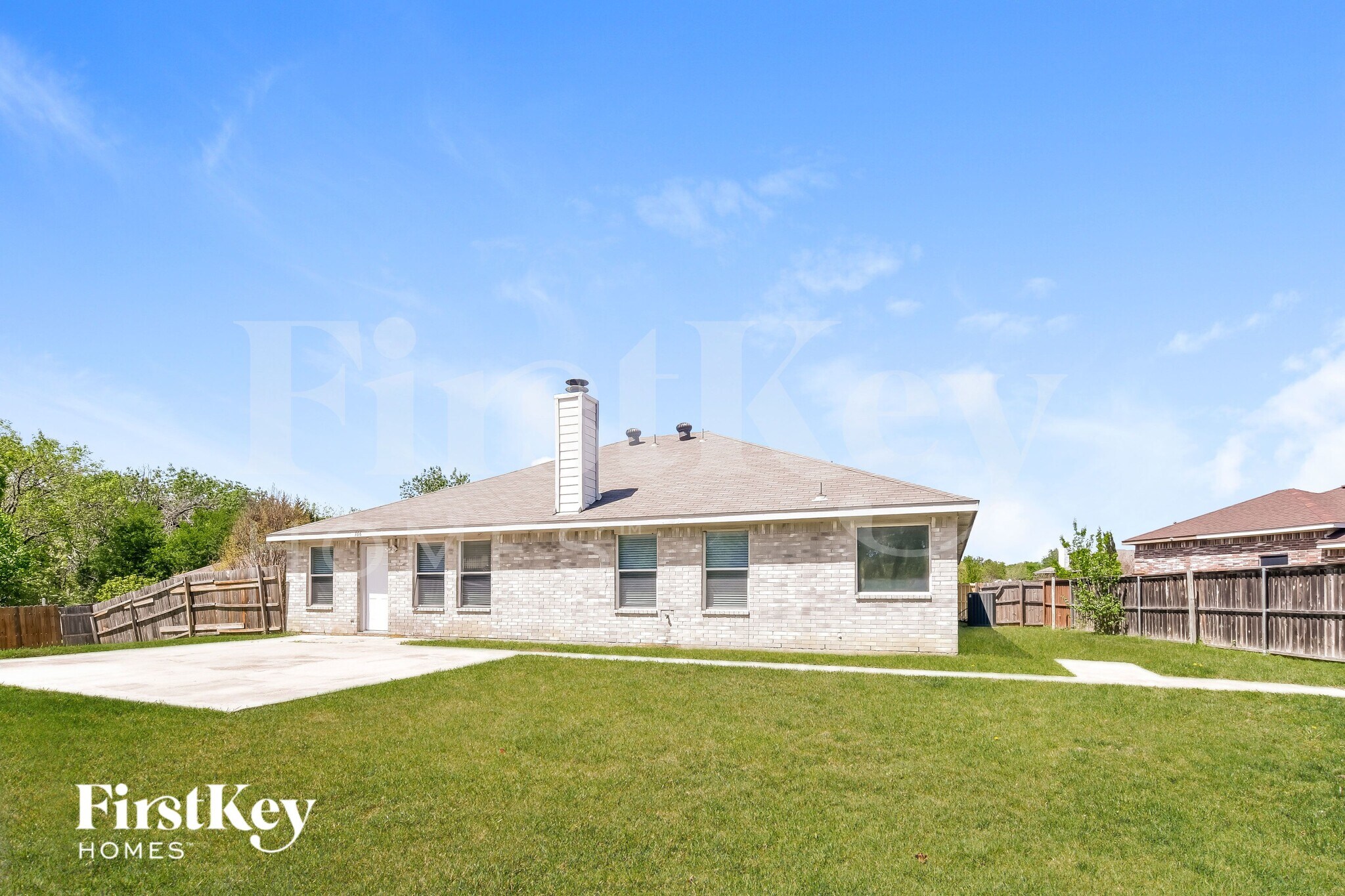 Building Photo - 106 Drake Ln