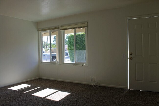 Building Photo - Sunny Dunes
