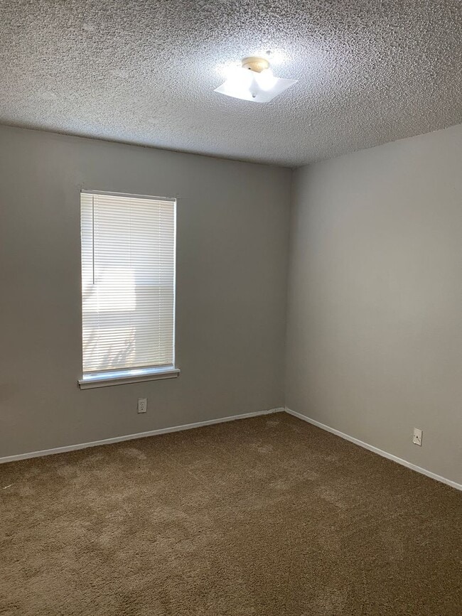 Building Photo - SOUTH PARK APARTMENTS