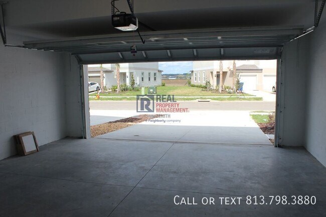 Building Photo - 32146 Powderpuff Mimosa Dr