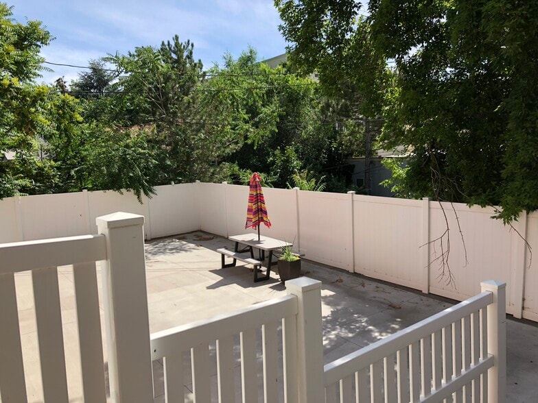 Backyard patio - 73 F St E