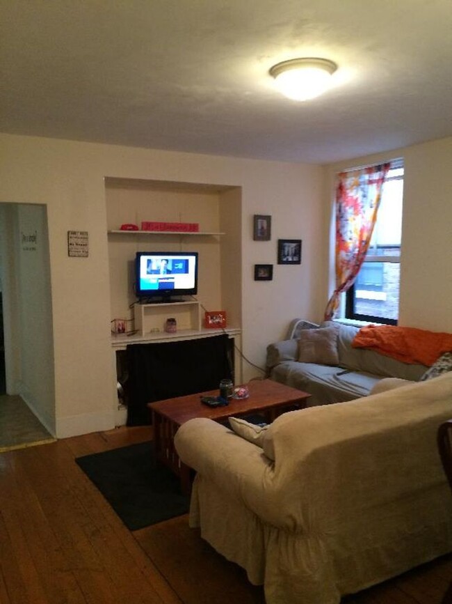 Building Photo - Aberdeen 3 Bed