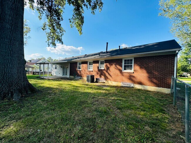 Building Photo - Charming 3 Bedroom Home in Fern Creek – Gr...