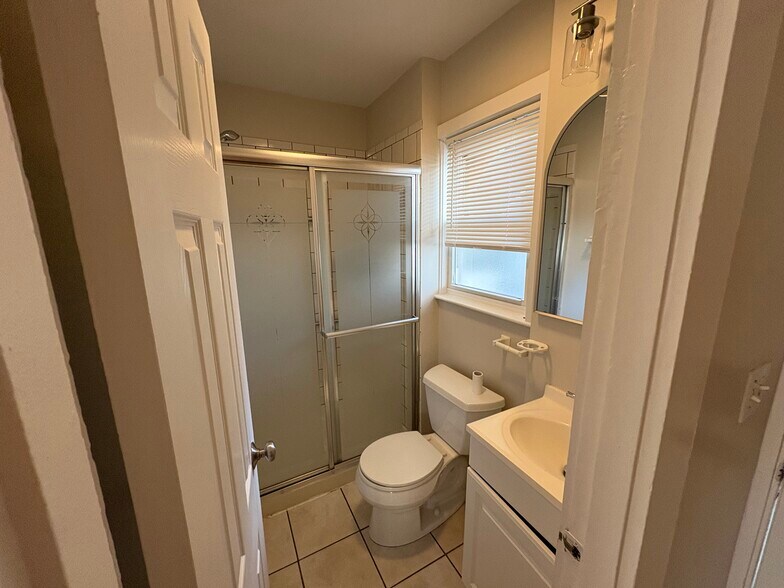 Building Photo - 24 Washington Ave