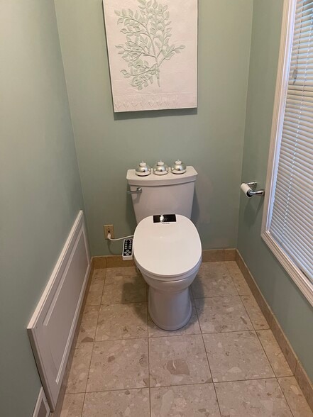 Master bath toilet room - 6349 Woodhall Ct