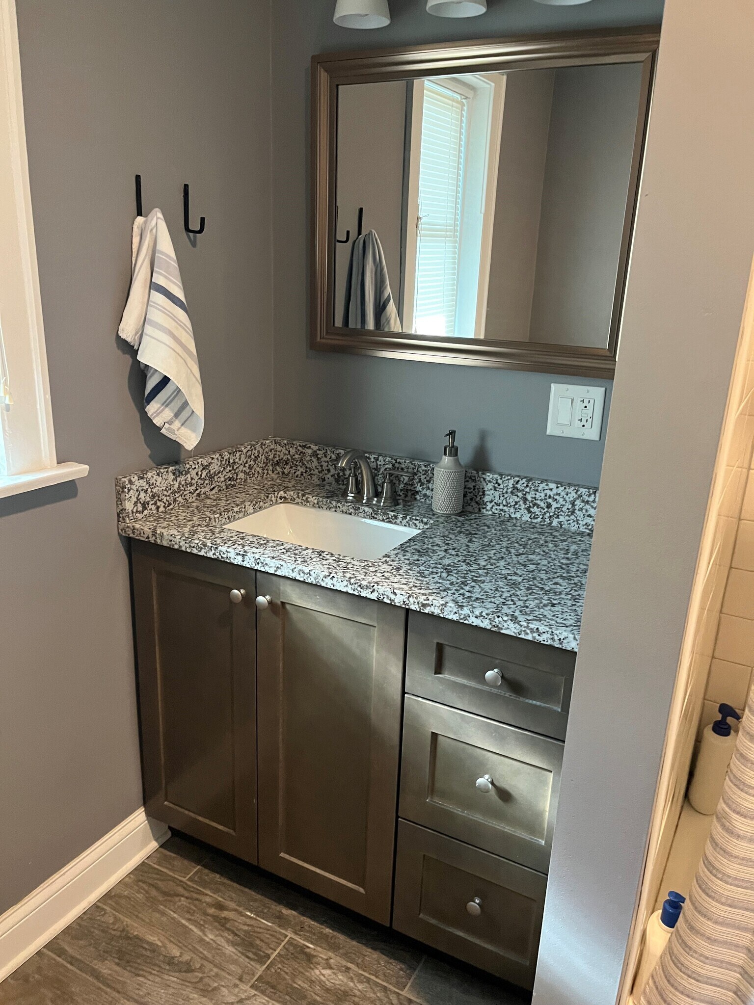 Bathroom - 4 S Stone Ave