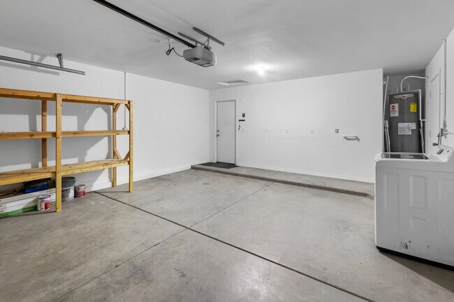 Building Photo - Buckeye Home