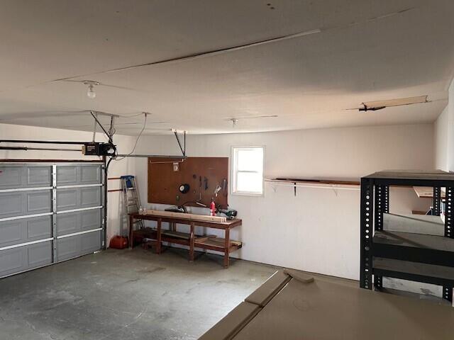 Building Photo - 216 Day Dr