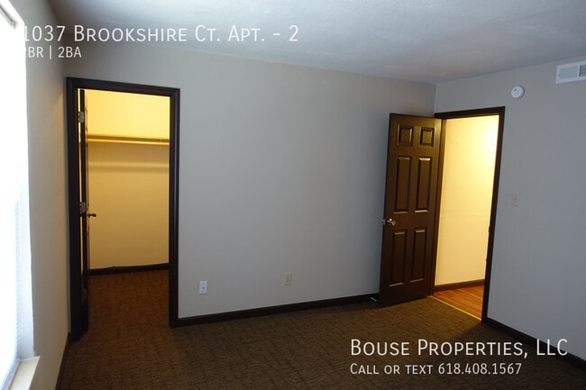 Building Photo - 1037 Brookshire Ct