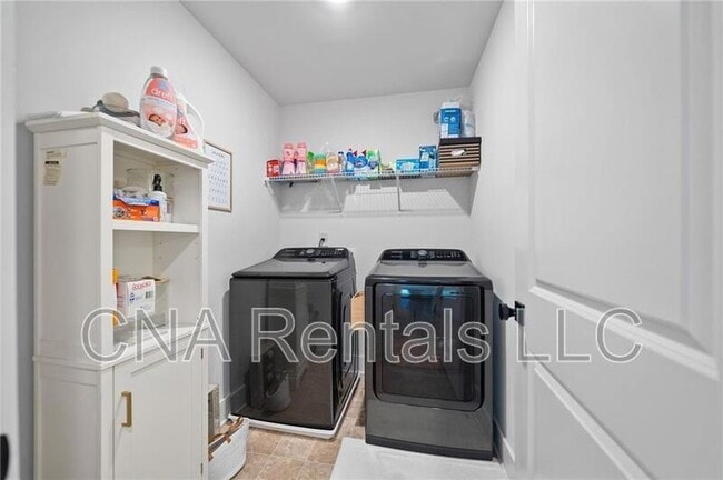 Building Photo - 178 Crestbrook Wy