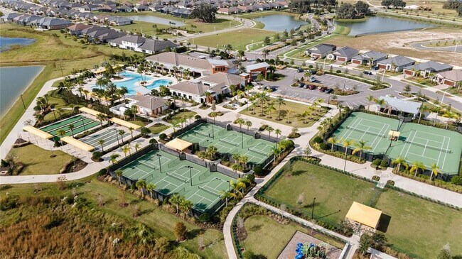 Building Photo - 32156 Pond Apple Bnd