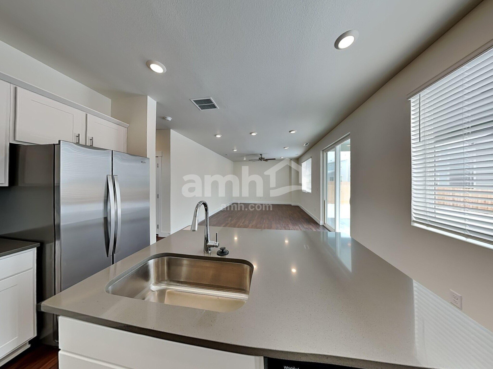 Building Photo - 11553 W Mesquite St