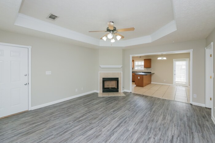 Building Photo - 826 Cottage Ln