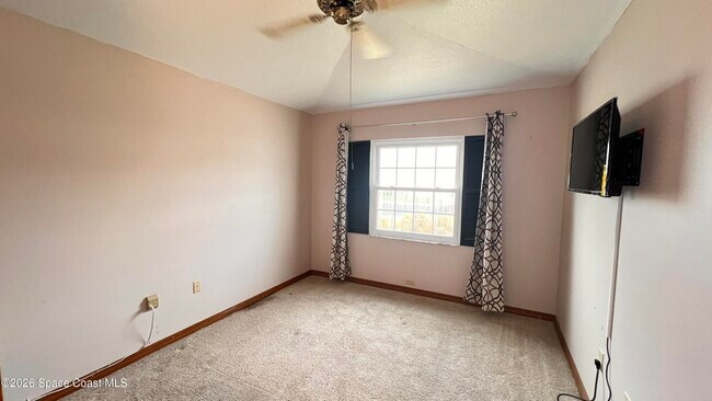 Building Photo - 1014 S Fork Cir