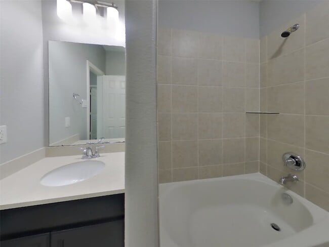 Building Photo - 9626 Stratton Ridge Dr