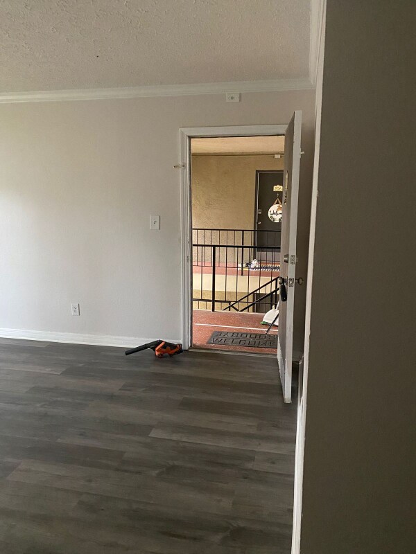 Building Photo - 305 Wymore Rd