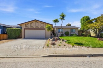 Building Photo - 905 Pellegrini St