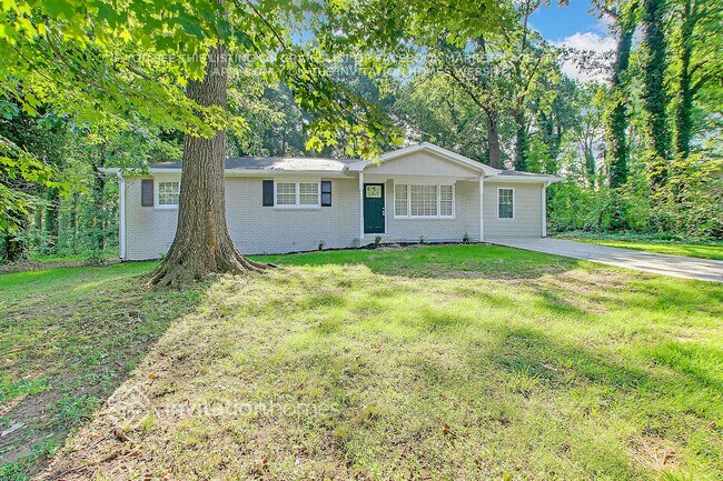 Building Photo - 7110 Carolyn Cir