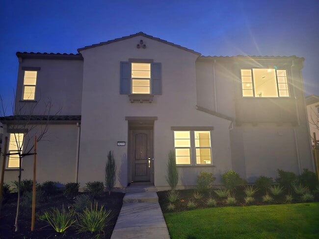 Building Photo - 3275 Workman Ave