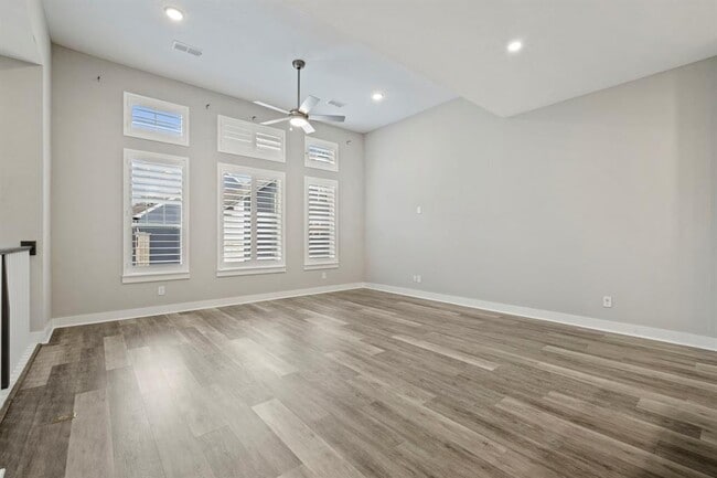Building Photo - 1220 Sloane Manor Trace