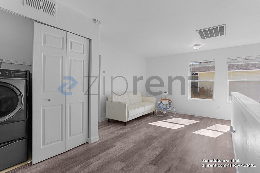Building Photo - 21611 SE 298th Pl