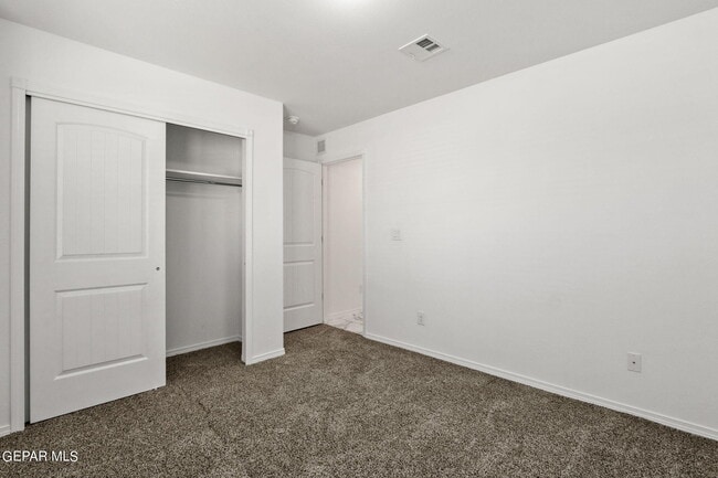 Building Photo - 2833 Maria Casas St