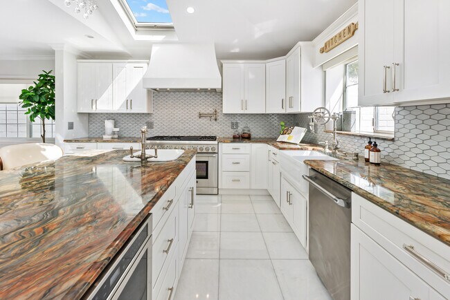 Building Photo - 7726 W 79th St