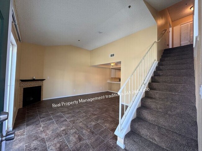 Building Photo - ***FIRST MONTH FREE*** 2 plus 2 condo in l...