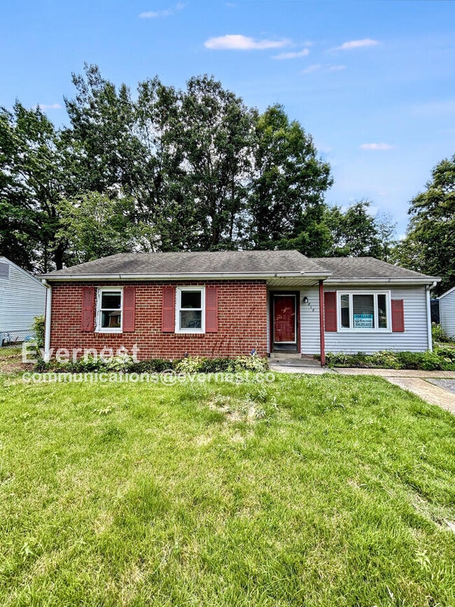 Primary Photo - 818 Bedrock Ln
