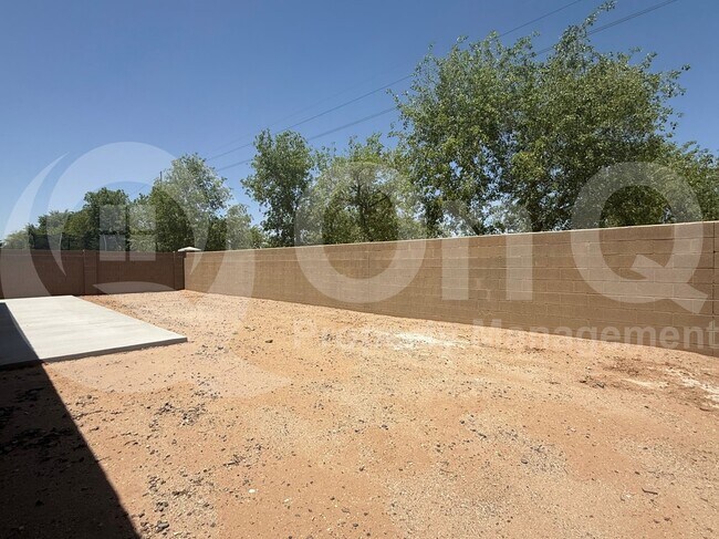 Building Photo - 16090 W Shaw Butte Dr