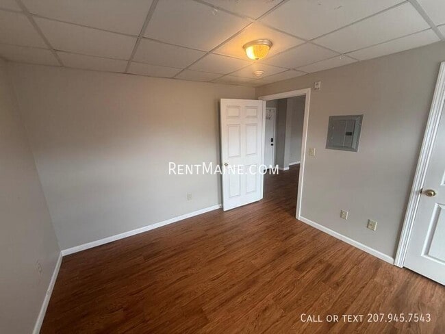 Building Photo - 35 Main St