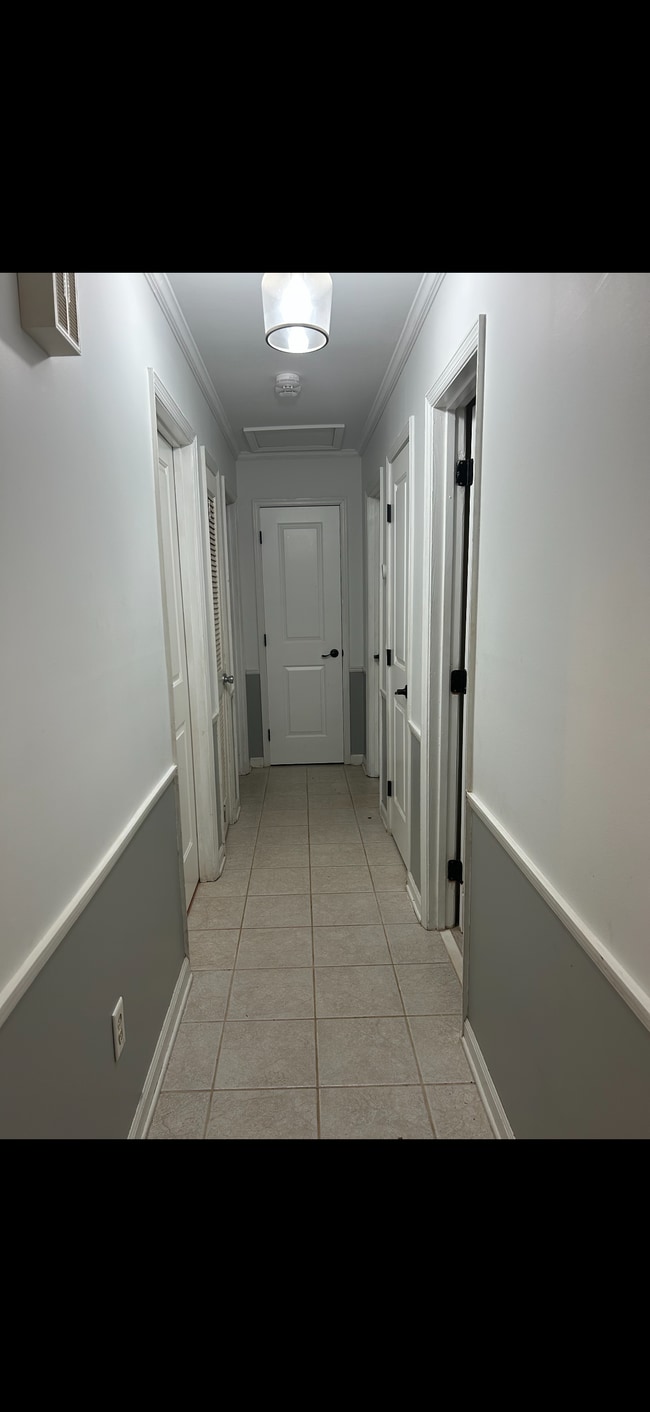 Building Photo - 400 E Emerald Dr