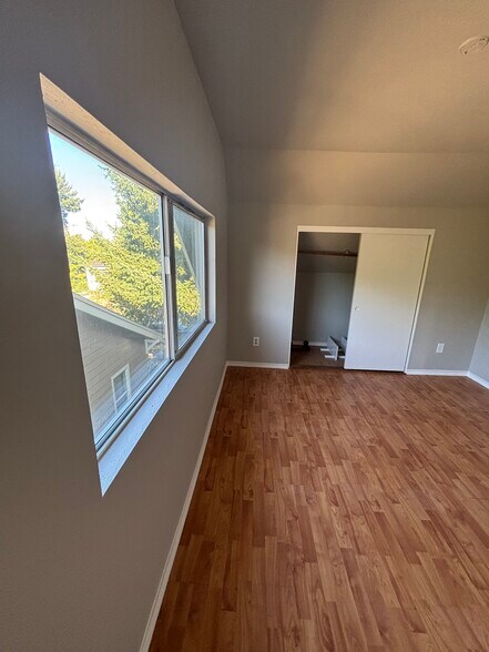 Building Photo - 8015 N John Ave