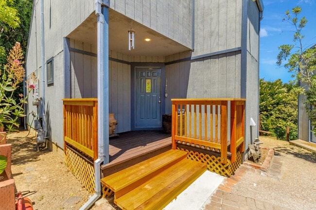 Building Photo - 21 San Benito Rd
