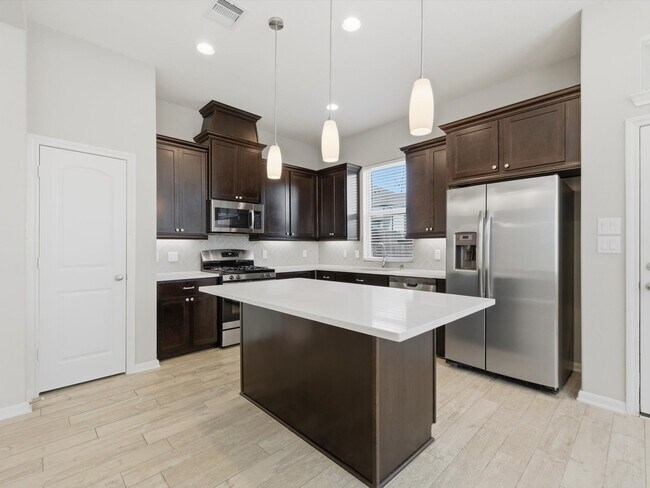 Building Photo - 28043 Rocky Heights Dr