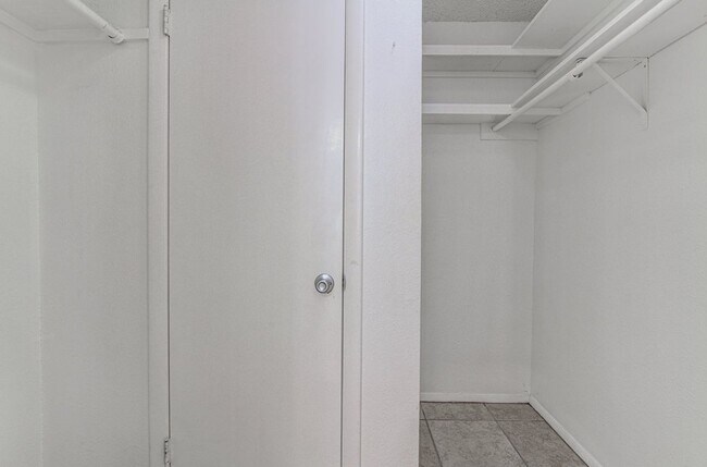 Building Photo - 1202 Westcott Dr
